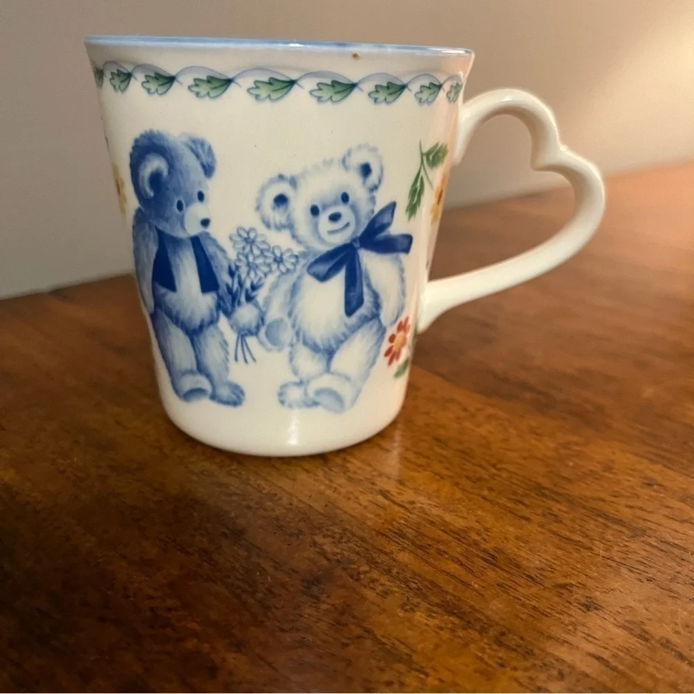 Vintage, Teddy and Honey by NIKKO. Baby China. Bowl and cup